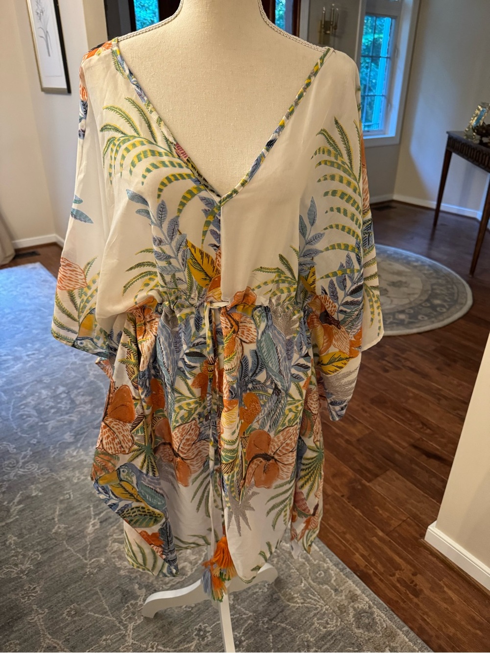 Violet Sky Tropical Print V-Neck Bathing Suit Cover Up. So pretty. Like New